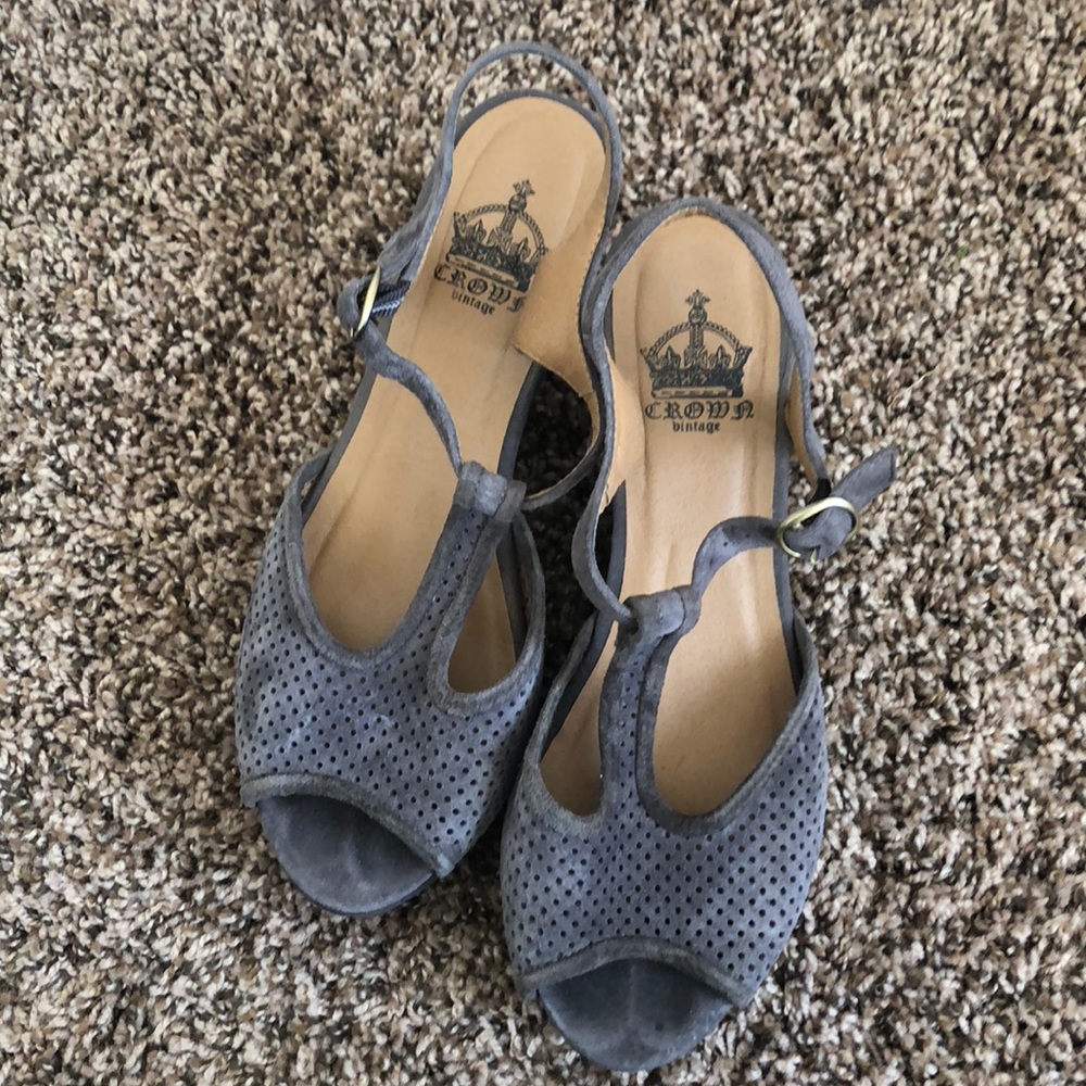 Peep toe wedges